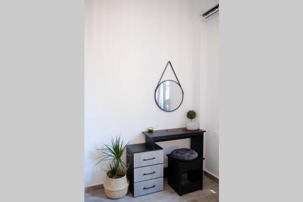 Ferienwohnung Potnia House In The Center Of Rhodes Rhodes City Exterior foto